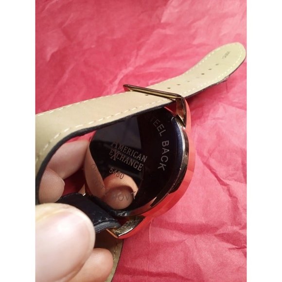 American Exchange‎ Black and Gold Big Watch w/Changeable Band WORKS, TICKS - Picture 3 of 3